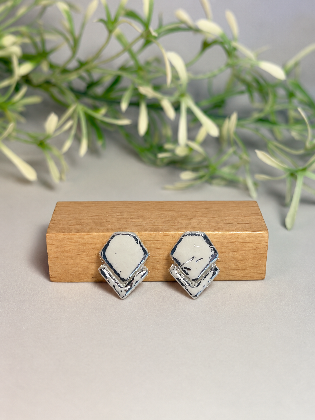 MINI BRILLO PLATA - Mini Stud Blancos Plateados