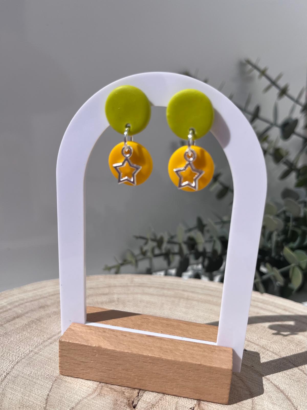 Studs Verde Oliva Estrella Mostaza