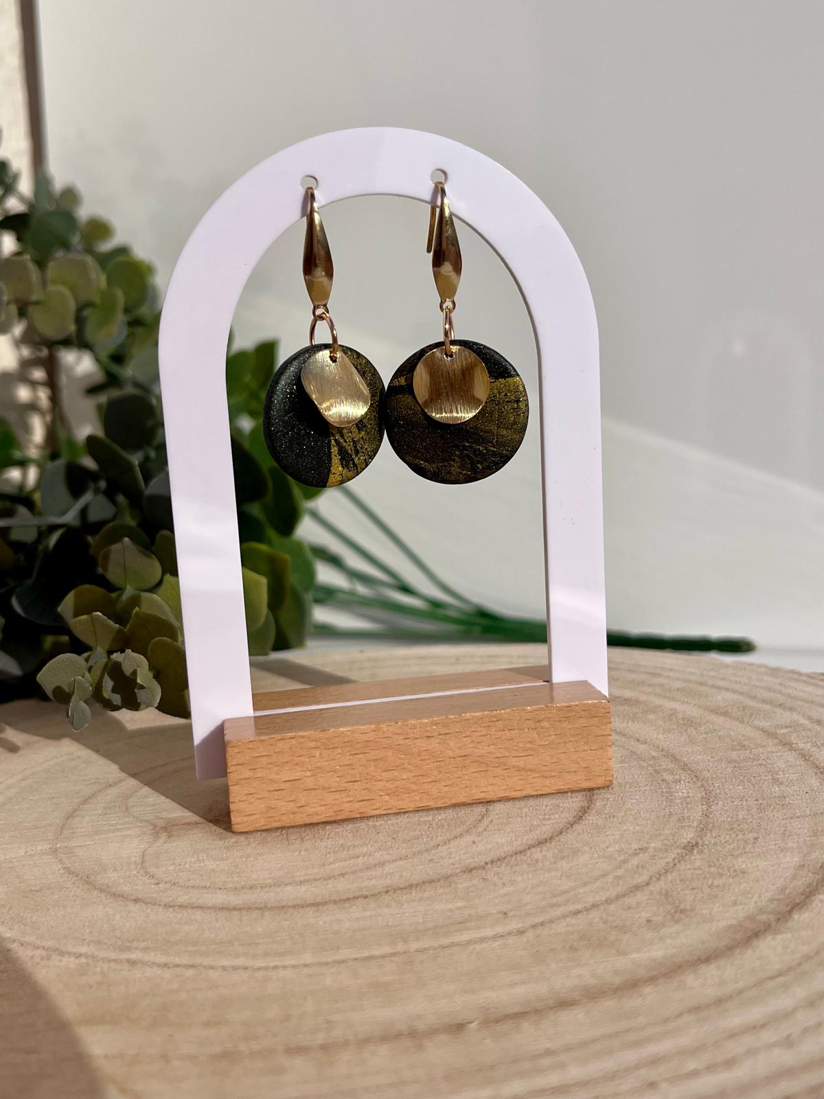 Círculo Negro Dorado Medalón Cepillado