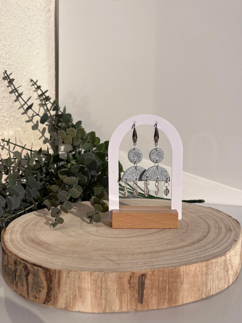 Dúo Círculo Semicircúlo Granito Gris Hojas Plateadas