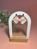 SIRA – Pendientes cuadrado geométrico mármol rosa melocotón arcilla polimérica artesanales | Gradi Handmade
