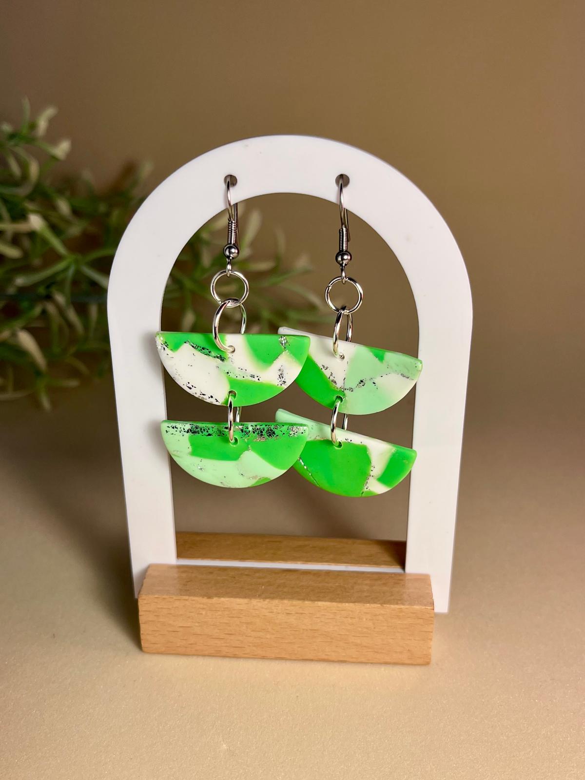 LIMA – Pendientes semicírculos mármol verde arcilla polimérica artesanales | Gradi Handmade