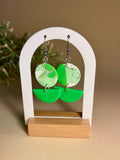 KIWI – Pendientes círculo semiluna verde arcilla polimérica artesanales | Gradi Handmade