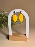 MUSTARD OVAL – Pendientes ovalados amarillo mostaza arcilla polimérica artesanales | Gradi Handmade