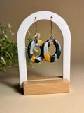 ECLIPSE RING – Pendientes aro calado negro, plateado y dorado arcilla polimérica artesanales