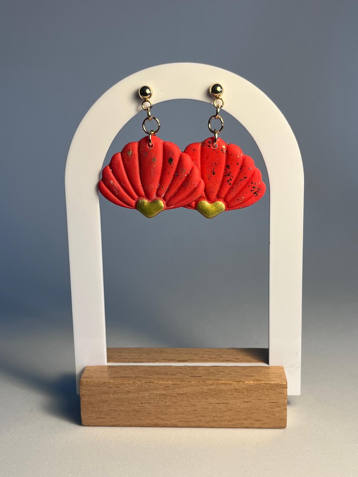 CONCHA CORAL COLGANTE— Pendientes colgantes concha roja dorada