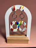 HEX - Pendientes artesanales tres piezas círculo hueco confeti con hexágono plateado
