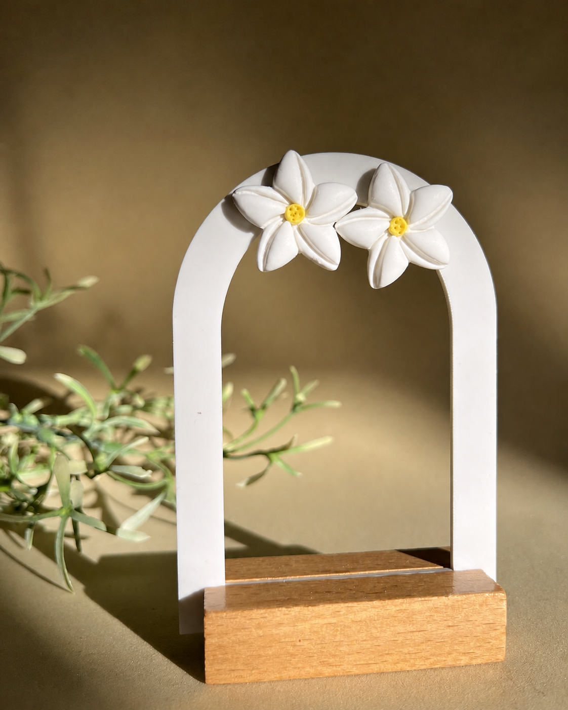 NOMEOLVIDES BLANCO - Pendientes artesanales en forma de flor blanco