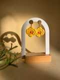 ROSELLE AMARILLO - Pendientes artesanales en forma de rosa amarilla